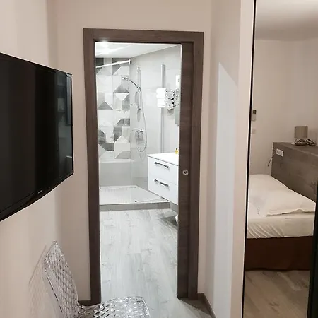 Hoteliere Scudo * Ajaccio (Corsica)