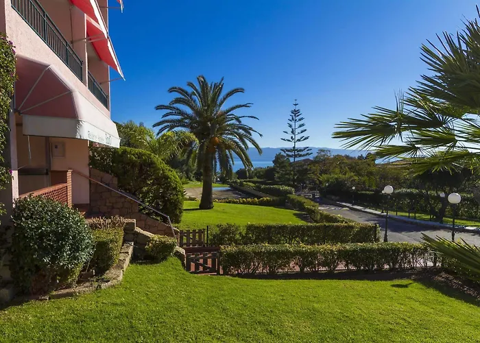 Hotel apartamentowy Hoteliere Scudo Ajaccio (Corsica)